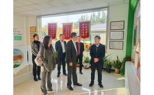 金鳳區(qū)黨委常委、統(tǒng)戰(zhàn)部部長韓廷鋒蒞臨銀川伊百盛調(diào)研民族團結進步創(chuàng)建工作